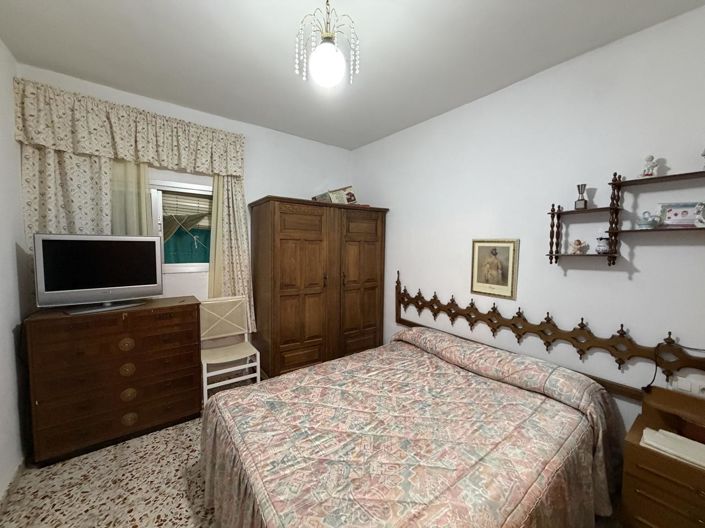 Image No.24-4 Bed Property for sale