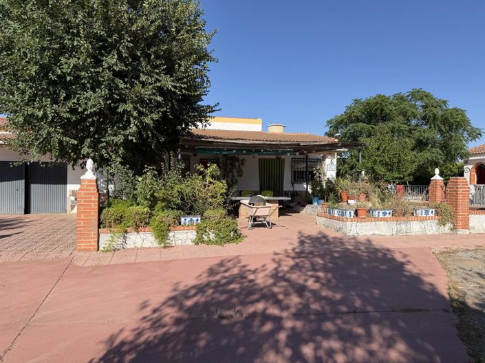 Image No.46-4 Bed Property for sale
