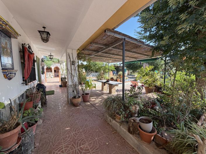 Image No.5-4 Bed Property for sale