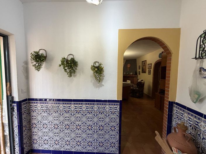 Image No.7-4 Bed Property for sale