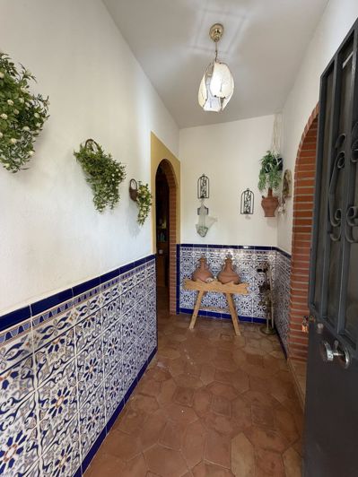 Image No.8-4 Bed Property for sale