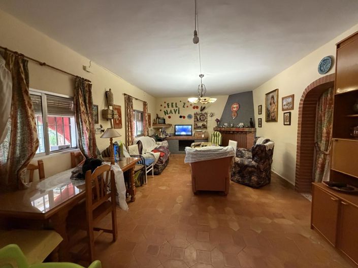 Image No.9-4 Bed Property for sale