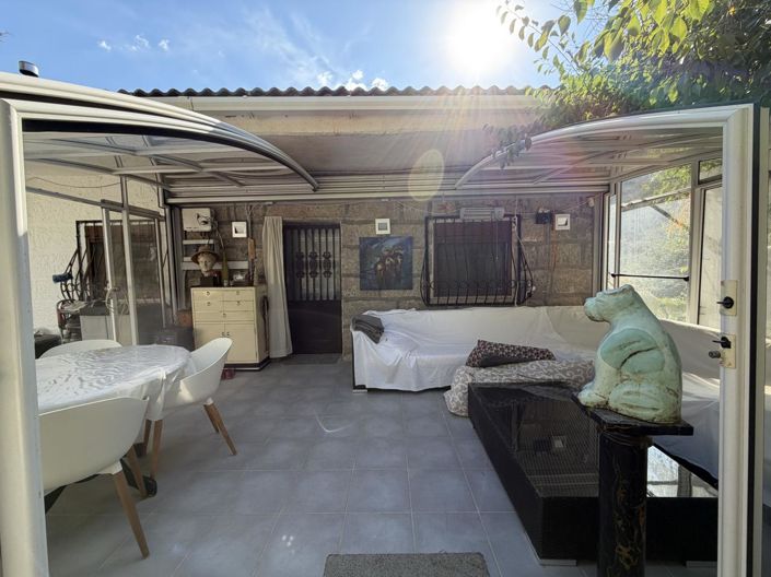 Image No.6-4 Bed Property for sale