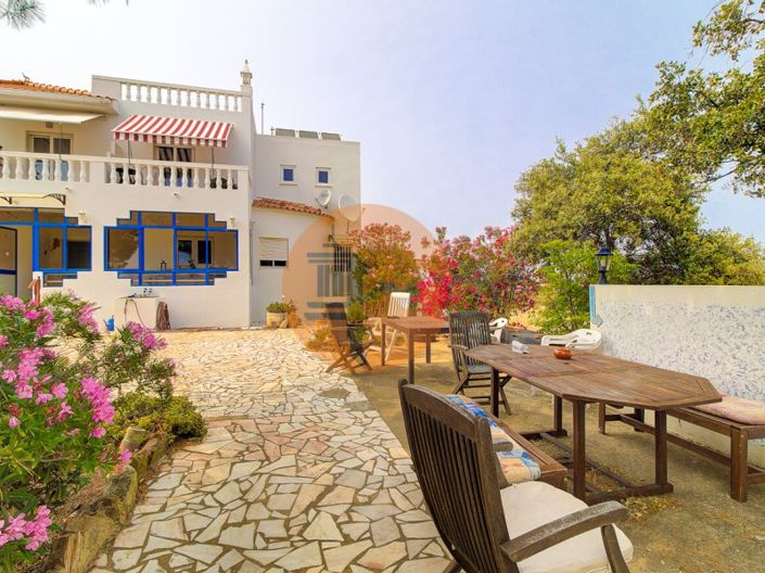 Image No.6-6 Bed House for sale