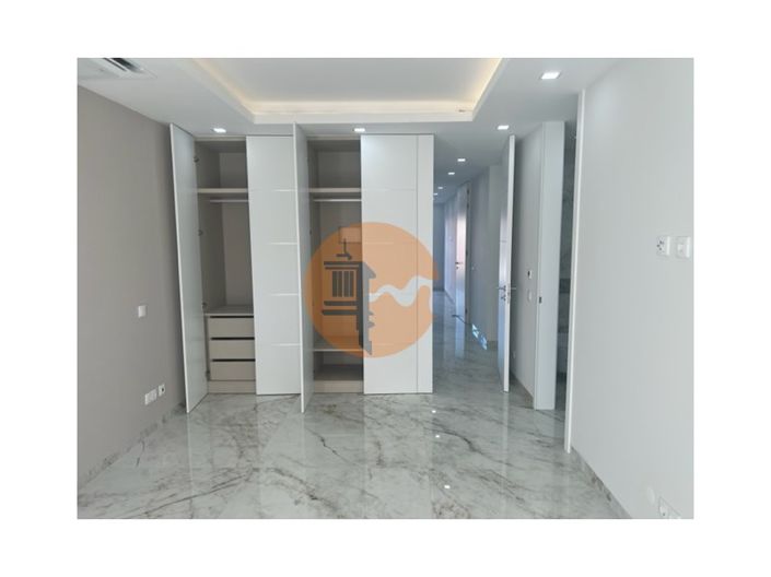 Image No.24-2 Bed Apartment for sale