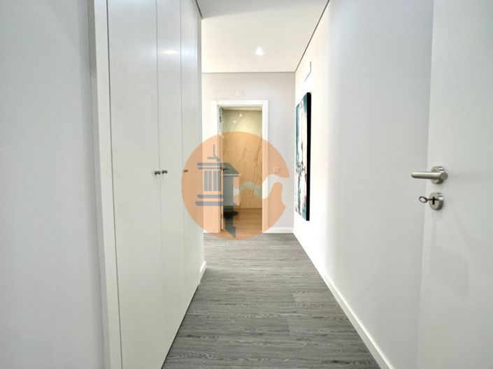 Image No.18-3 Bed Apartment for sale
