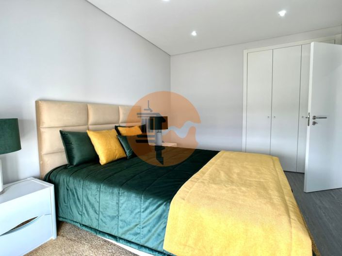Image No.24-3 Bed Apartment for sale