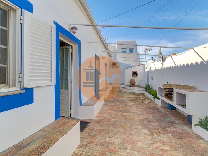 Image No.16-4 Bed House for sale