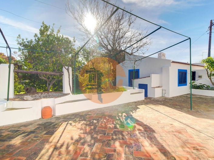 Image No.3-4 Bed House for sale