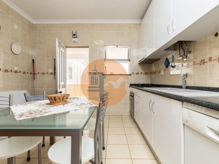 Image No.39-12 Bed Property for sale