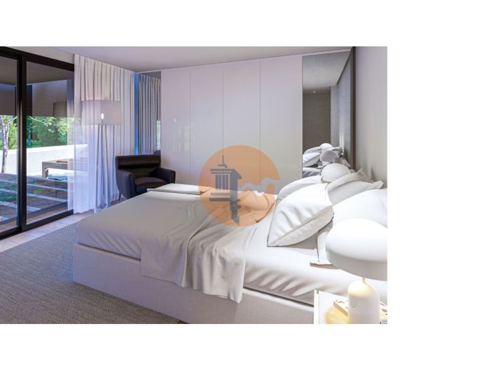 Image No.24-4 Bed House for sale