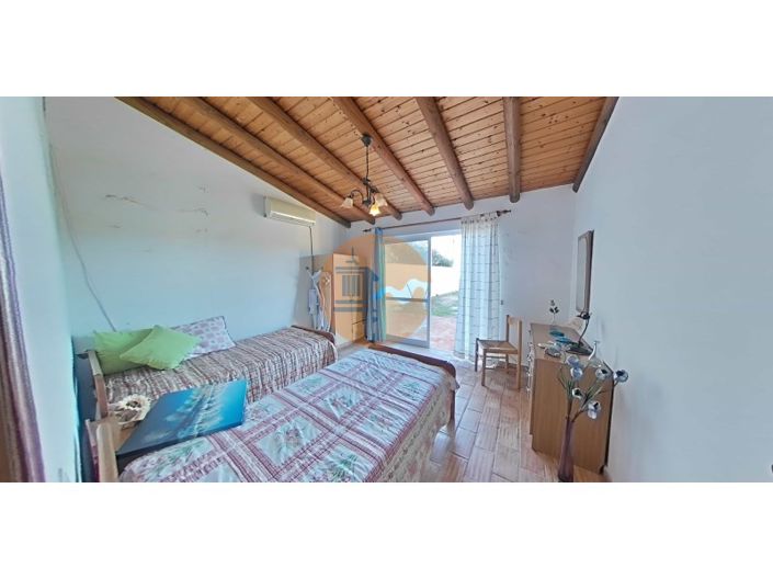 Image No.18-2 Bed House for sale