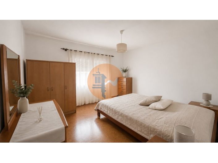 Image No.8-5 Bed Farmhouse for sale