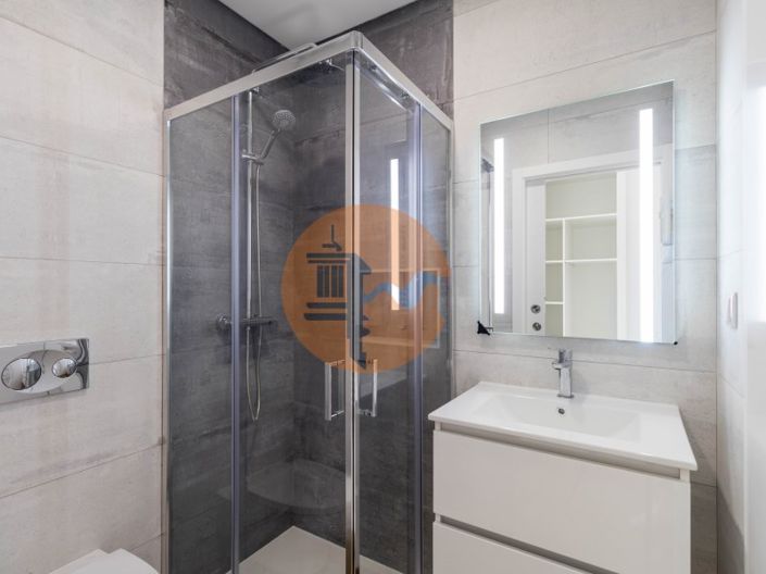 Image No.31-3 Bed Apartment for sale
