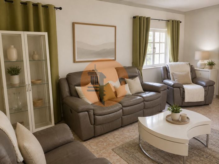 Image No.6-3 Bed House for sale