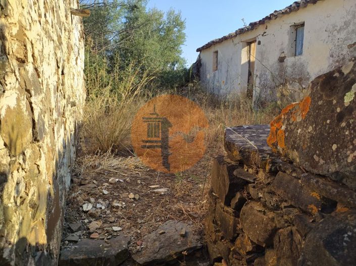 Image No.11-1 Bed Farmhouse for sale