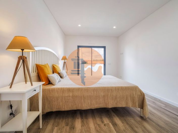Image No.19-3 Bed Apartment for sale