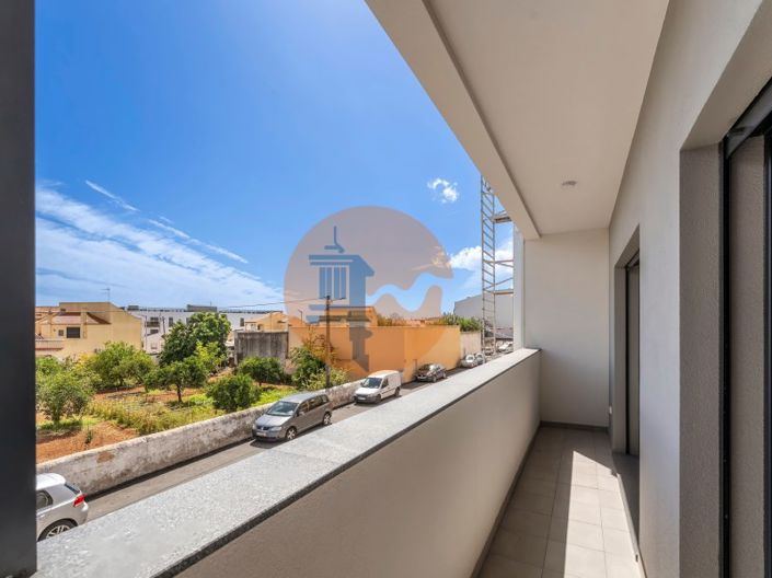 Image No.33-3 Bed Apartment for sale