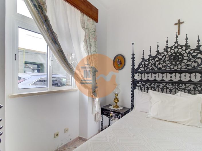 Image No.11-1 Bed House for sale