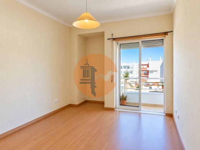 Image No.17-3 Bed Apartment for sale