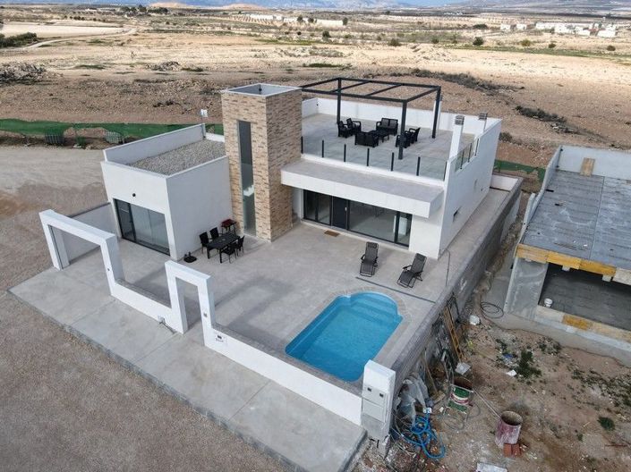 Image No.9-3 Bed Villa for sale