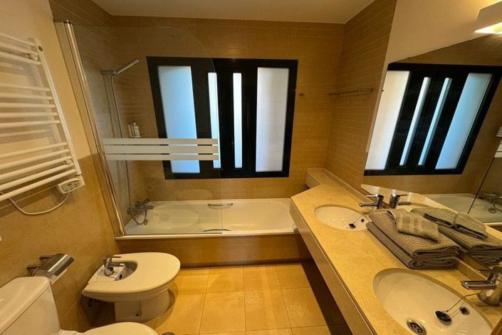 Image No.17-2 Bed Apartment for sale