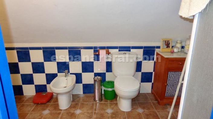 Image No.15-7 Bed Villa for sale