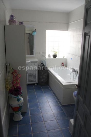 Image No.8-3 Bed Villa for sale