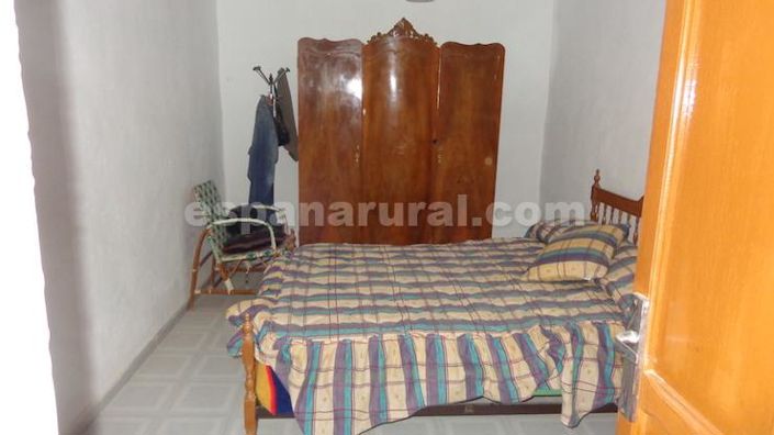 Image No.7-6 Bed Country House for sale