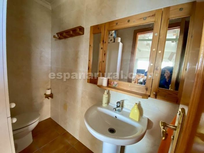 Image No.10-6 Bed Country House for sale