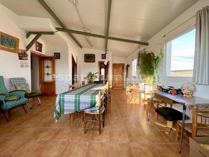 Image No.2-6 Bed Country House for sale