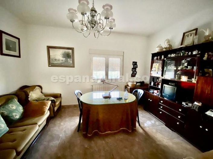 Image No.4-6 Bed Country House for sale