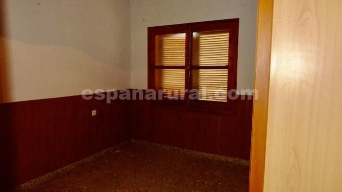 Image No.12-9 Bed Apartment for sale