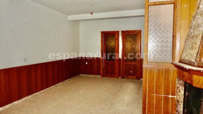 Image No.2-9 Bed Apartment for sale