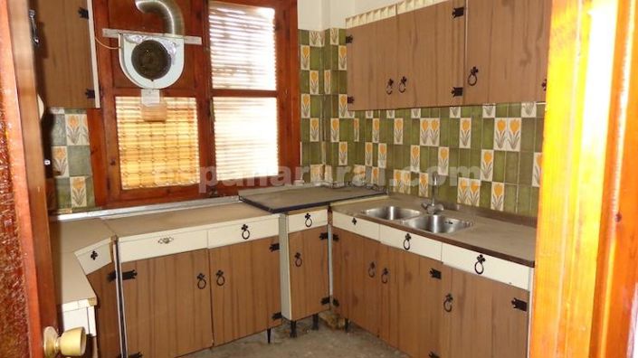 Image No.4-9 Bed Apartment for sale