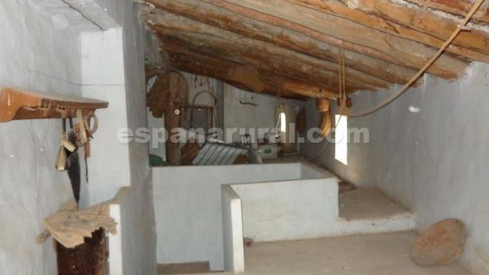 Image No.19-3 Bed Country House for sale