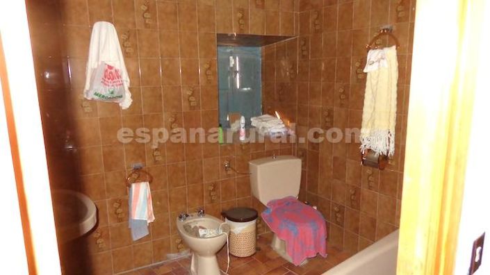 Image No.7-3 Bed Country House for sale