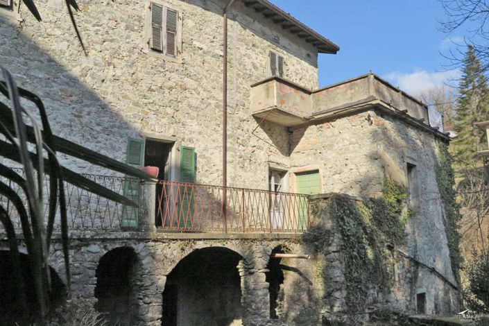 Image No.2-Propriété de 4 chambres à vendre