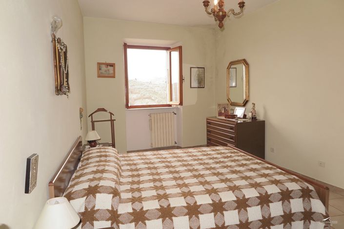 Image No.19-3 Bed Village House for sale