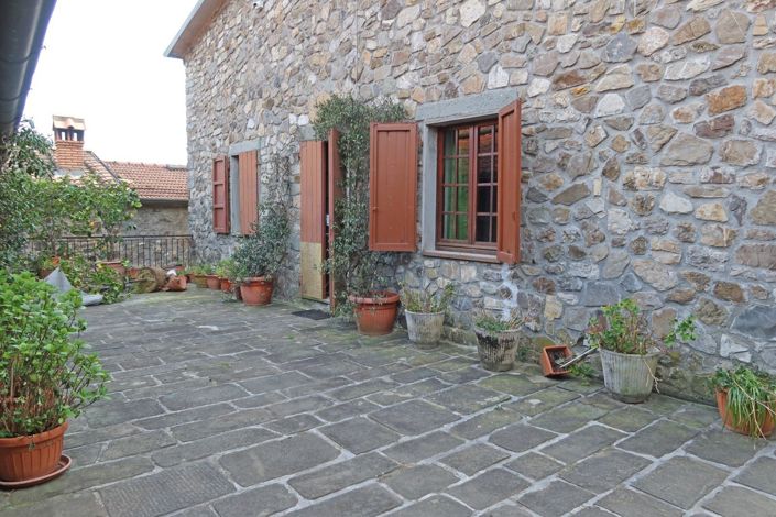 Image No.5-Propriété de 5 chambres à vendre à Bagnone