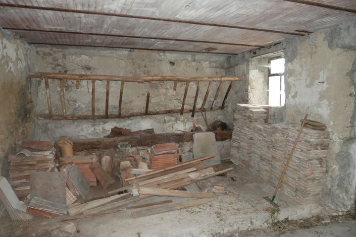 Image No.50-2 Bed Property for sale