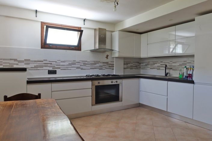 Image No.13-3 Bed Property for sale