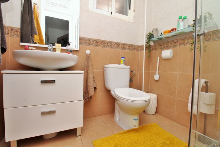 Image No.15-3 Bed Townhouse for sale