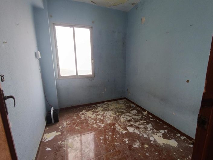 Image No.6-3 Bed Flat for sale