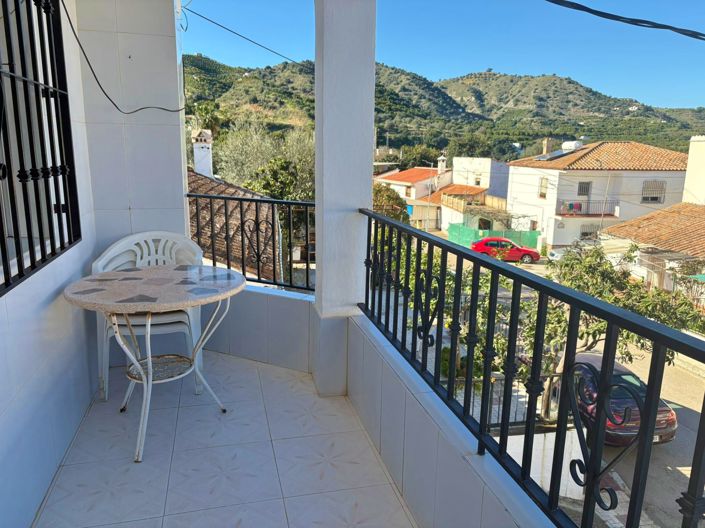 Image No.2-4 Bed Apartment for sale