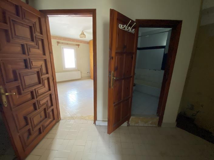 Image No.20-3 Bed Semi-Detached for sale