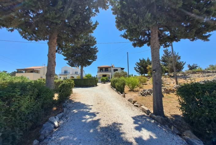 Image No.2-4 Bed Villa for sale