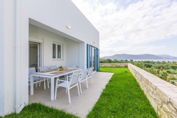 Image No.10-3 Bed House for sale