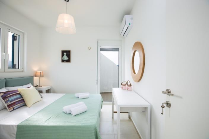 Image No.11-3 Bed House for sale