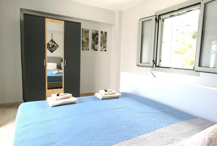 Image No.12-1 Bed House for sale